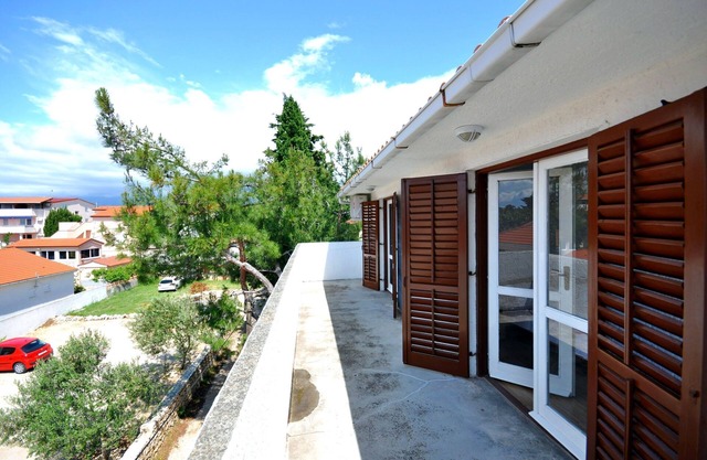 Apartments Renato (19101-A2) - Novalja - island Pag
