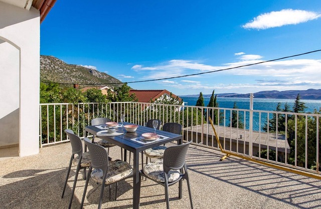 Apartments Sun 4 You - One Bedroom Apartment with Terrace and Sea View