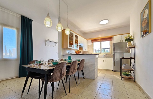 Aphrodites Pearl luxury 3 bed apartment