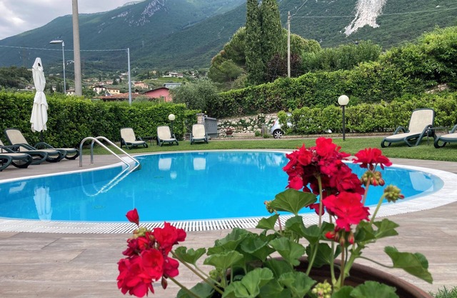 App 5 Villa P. Ideal for 4 people with pool for a vacation of sports and relaxation