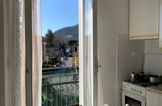 "Appartamento 8" Near the Beach with Wi-Fi & Balcony