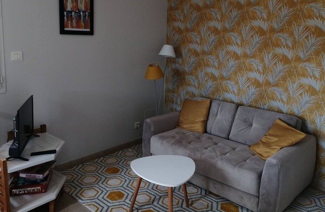 Appartement Climatisé à la Campagne Avec Piscine