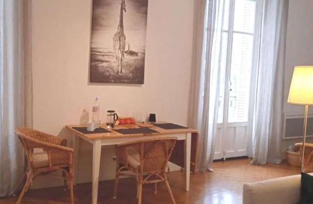 Appartement Dans un Ancien Palace Avec Piscine
