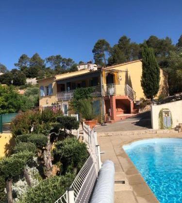 Appartement dans la colline