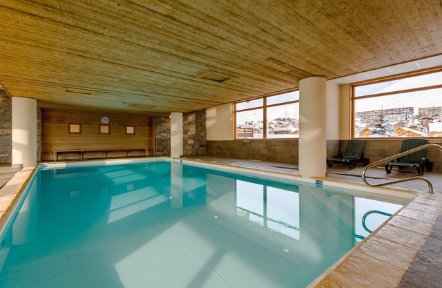 Appartement près des pistes! Piscine + Sauna
