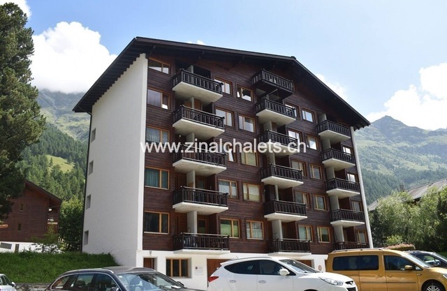 Appartment in a building in Zinal - 1 sofa bed (2 places - 160x200) in the living room - kitchen - 1