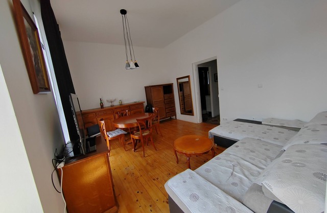 APPT F2 RDJ 4/5 PERSONS- ALL COMFORT - QUIET - CLOSE TO THERMAL BATHS