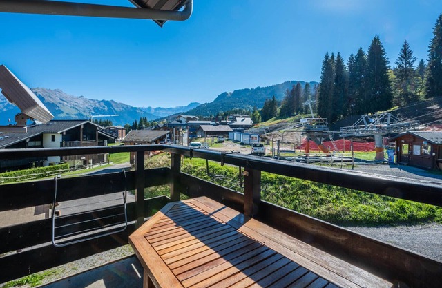 Apt 4 ppl with balcony, near the ski runs