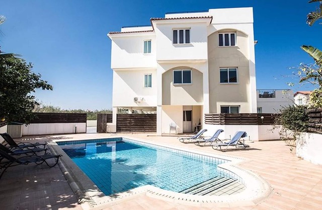 Apt Faye, Beautiful 2bdr Pernera Apartment