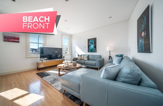 Aqua by the Sea - 1BR, Beachfront, Pool & Gym