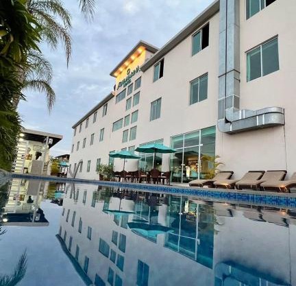 Aquamarina Hotel