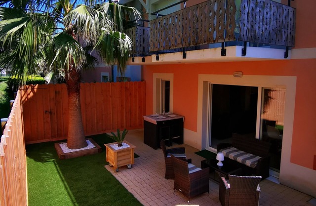 ARCACHON Spacious apartment with terrace/balconies & private covered parking