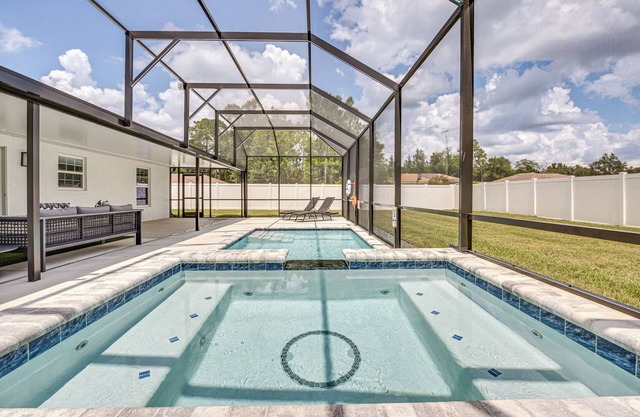 Arcade Games, Lanai & Spa: Summerfield Family Home