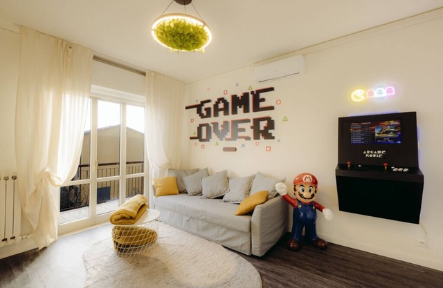 [Arcade House] Verona Fair Netflix + Videogame