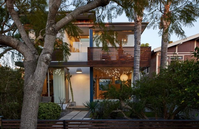 Architectural Walk Street Home – Venice Elegance
