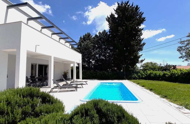 Aria - villa in Filipana, close to numerous beaches and activities