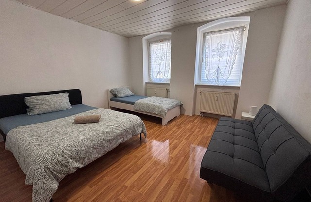 AriProp Zeitz Stone Wall Apartment - 8 guests.