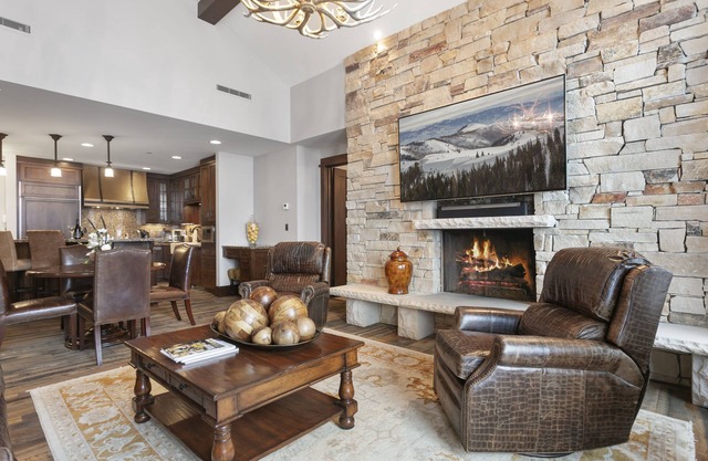 Arrowleaf Lodge- Two Bedroom #401