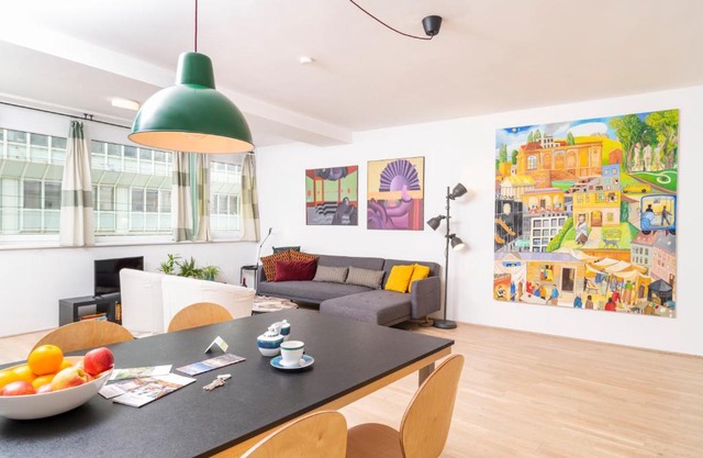 Art Apartment Karlsplatz by ichbucheAT