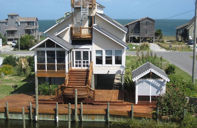 Art-Sea: Architectural beauty, private boat dock