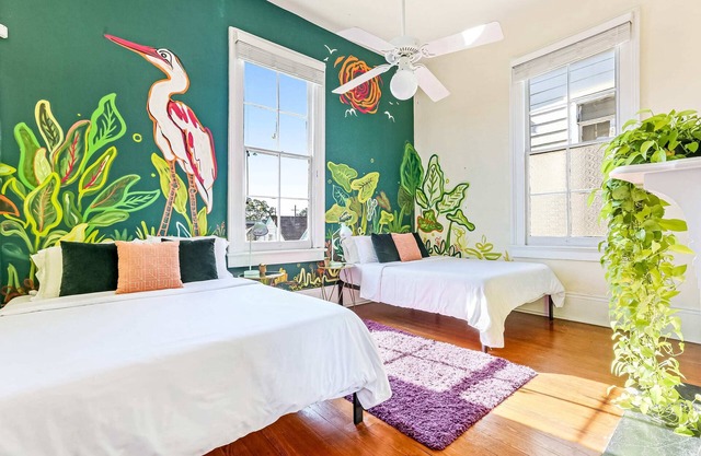 Artsy Magazine St | Grand Balcony | Great Location