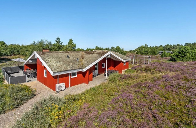 "Asdis" - 2.8km from the sea by Interhome