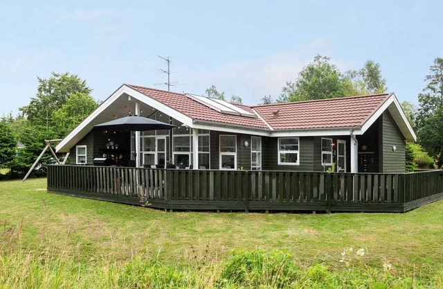 "Asgard" - 500m from the sea by Interhome