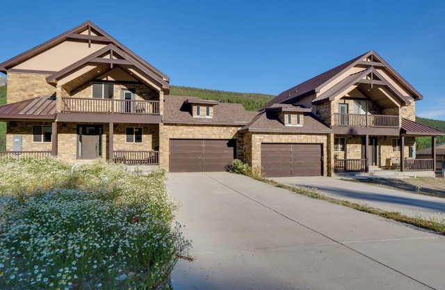 Aspen Grove Views: Spacious Duplex 5 Mi to Breck
