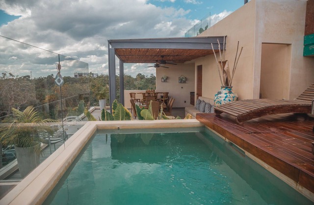 Astonishing Penthouses + Apt | Private Pool | Hot Tub | Terrace | Roof Top | SPA