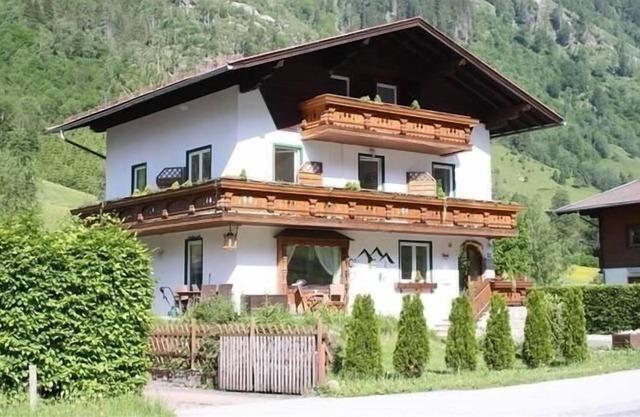 Holiday house Fusch an der Großglocknerstraße for 4 - 12 persons with 5 bedrooms - Holiday house