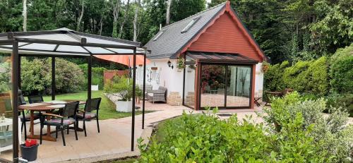 at the gite du bois damore in a quiet area 2,5km from the city - from the sea