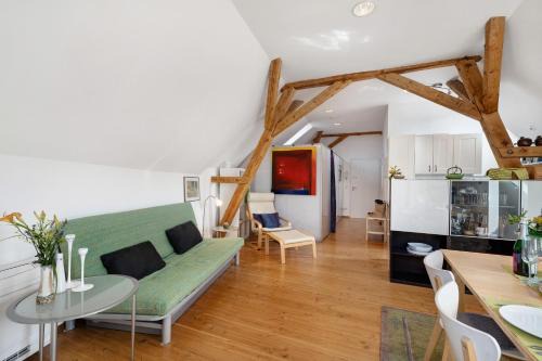 Atelierblick im Winzerort