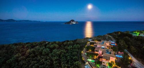 Athenea Villas, Private Pools & Gardens