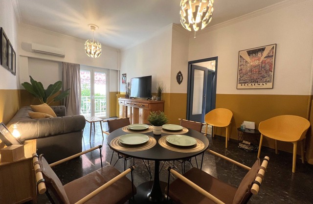 Athenian Style & Art/2 bdr apartmentn