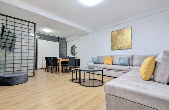 Athens Divas King Suite 50
