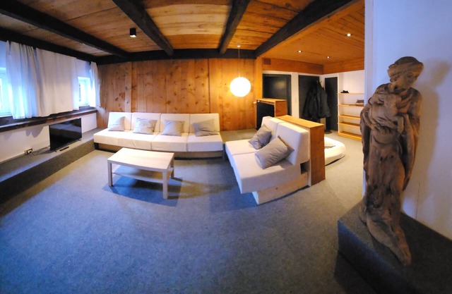 ATI Chalet-style apartment from the 1800s in the heart of Ortisei