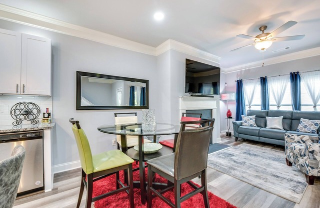 Atlanta Home w/Patio, 8 Mi to Downtown + Aquarium