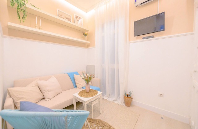 Atractivo apartamento de un dormitorio con patio interior junto al Intercambiador de Avenida América CTG83