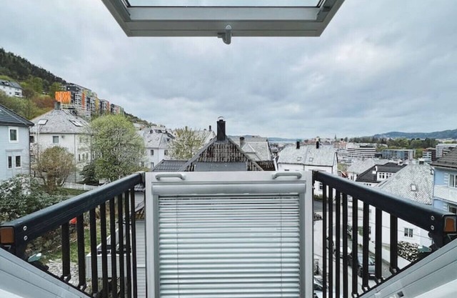Attic apartment centrally located - self check in