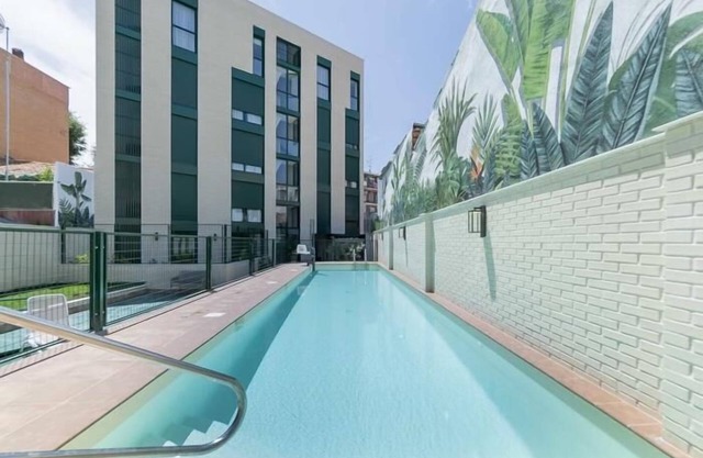 Aurora Stays by Charming X, Apartment for 4 with free parking