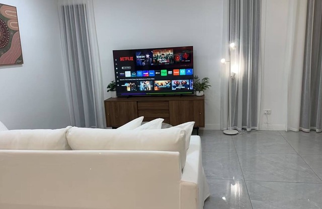 Austral Luxury 5Br Classic Model House