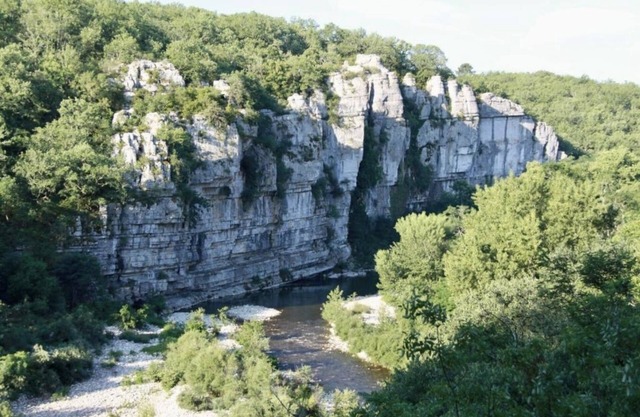 Authentic and modern pool, South Ardeche, 2kms from the river