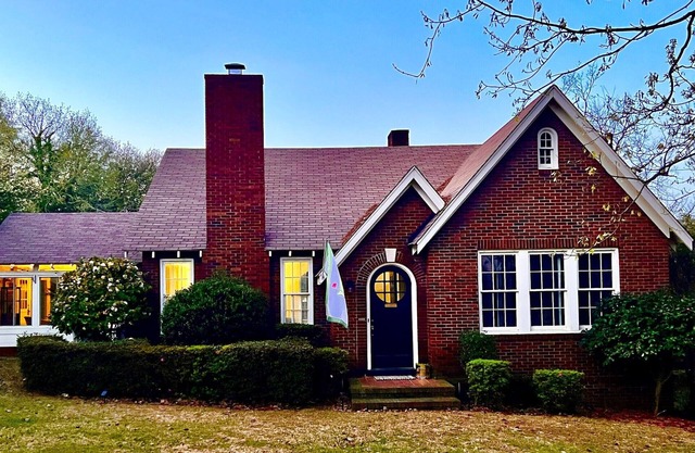 Avail April 5-8. Ideal for Masters! 3 bedroom, 2 bath. 6 miles from Aug Natl.