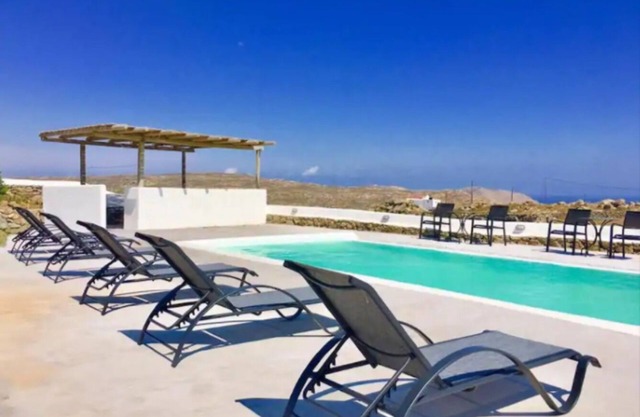 Avalon cosy apartments, Kiku studio with swimming pool and mountain view