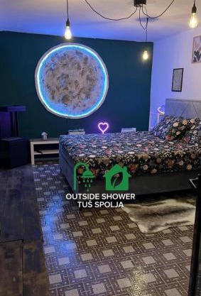 Avaluna - 2 rooms - shower outside tus spolja