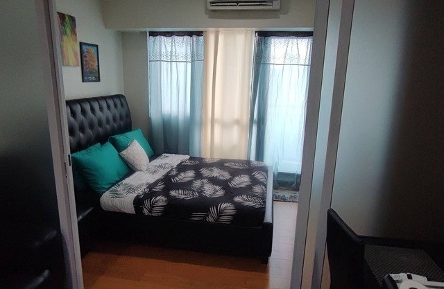 Aveline Suites Mi Casa @Acqua Residences/1bedroom/gym/Pool/Cityview/Makati/Malls
