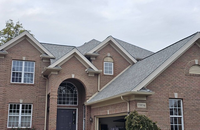 Avon Lake, Avon golf course home, 1,000 s.f. open outdoor deck on course lake