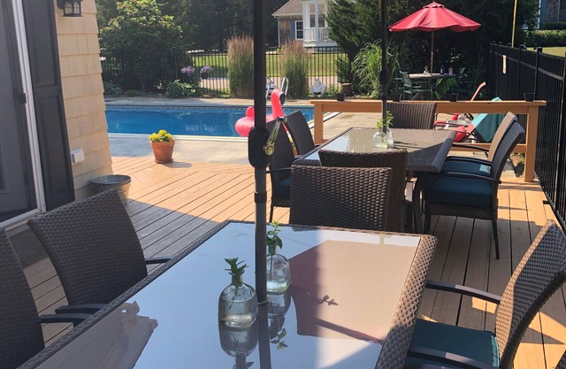 Avondale Sunset, an immaculate personal home that is three minutes from WH!