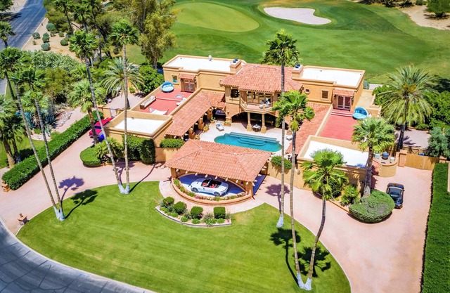 Award-Winning Ritz Carlton Golf Green Estate|Sauna|Interior Pool|Jacuzzi|Gym|Mtn