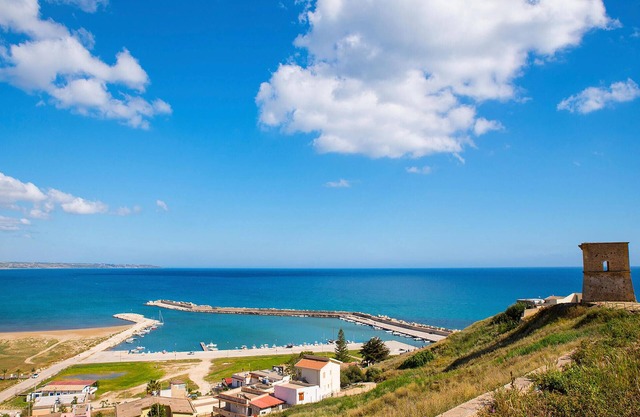 Awesome apartment in Contrada Fiori Sud